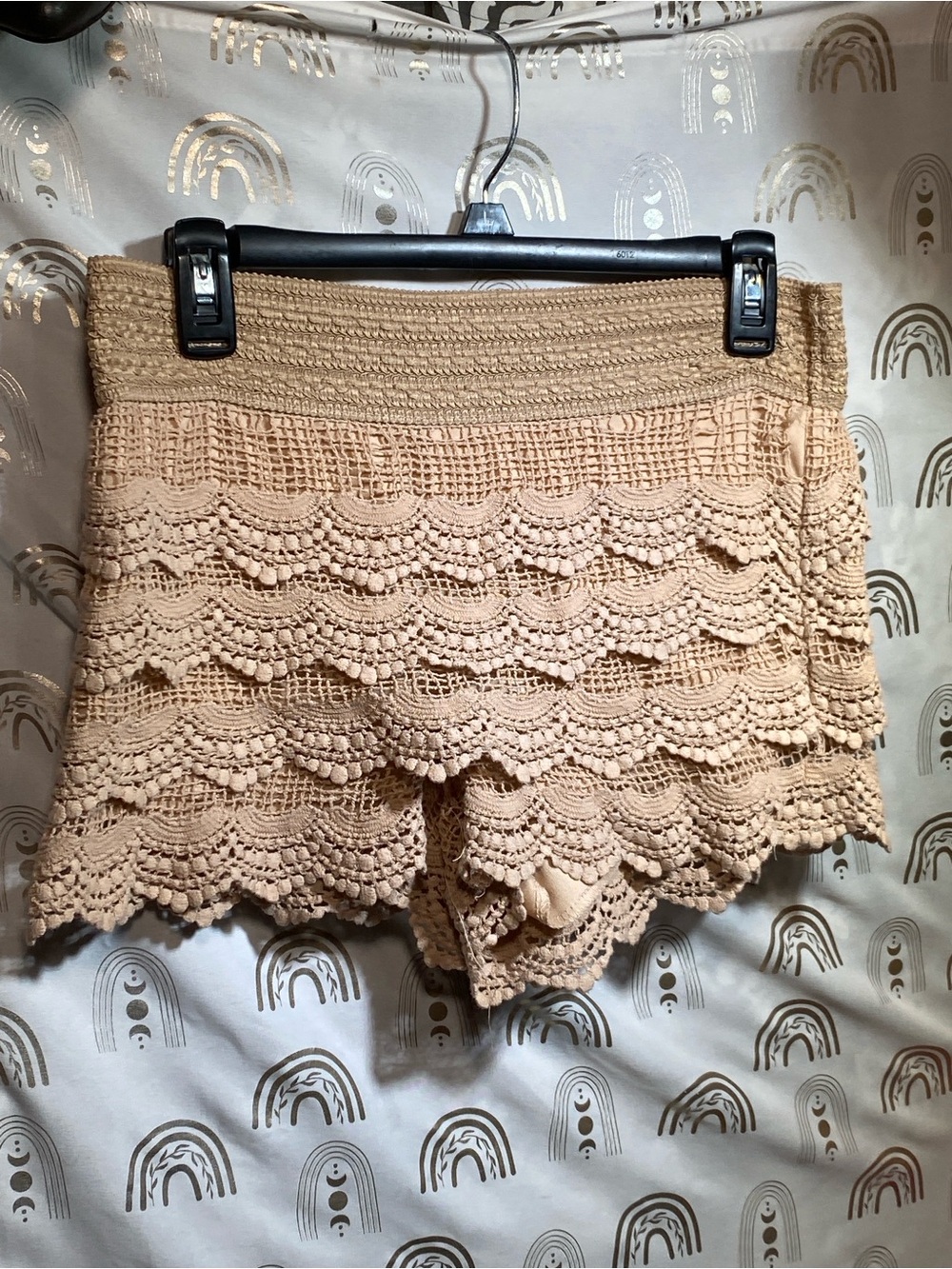 Crochet Lace Scallop Hem Women's Shorts - Beige